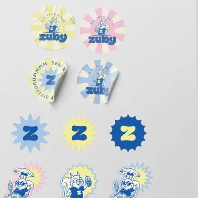 Zuby stickerları ve kâğıt çantalar